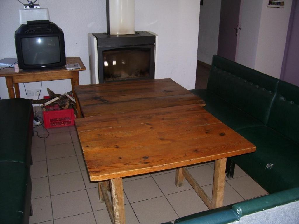 Hotel Le Refuge Mas-dʼOrcières Ruang foto